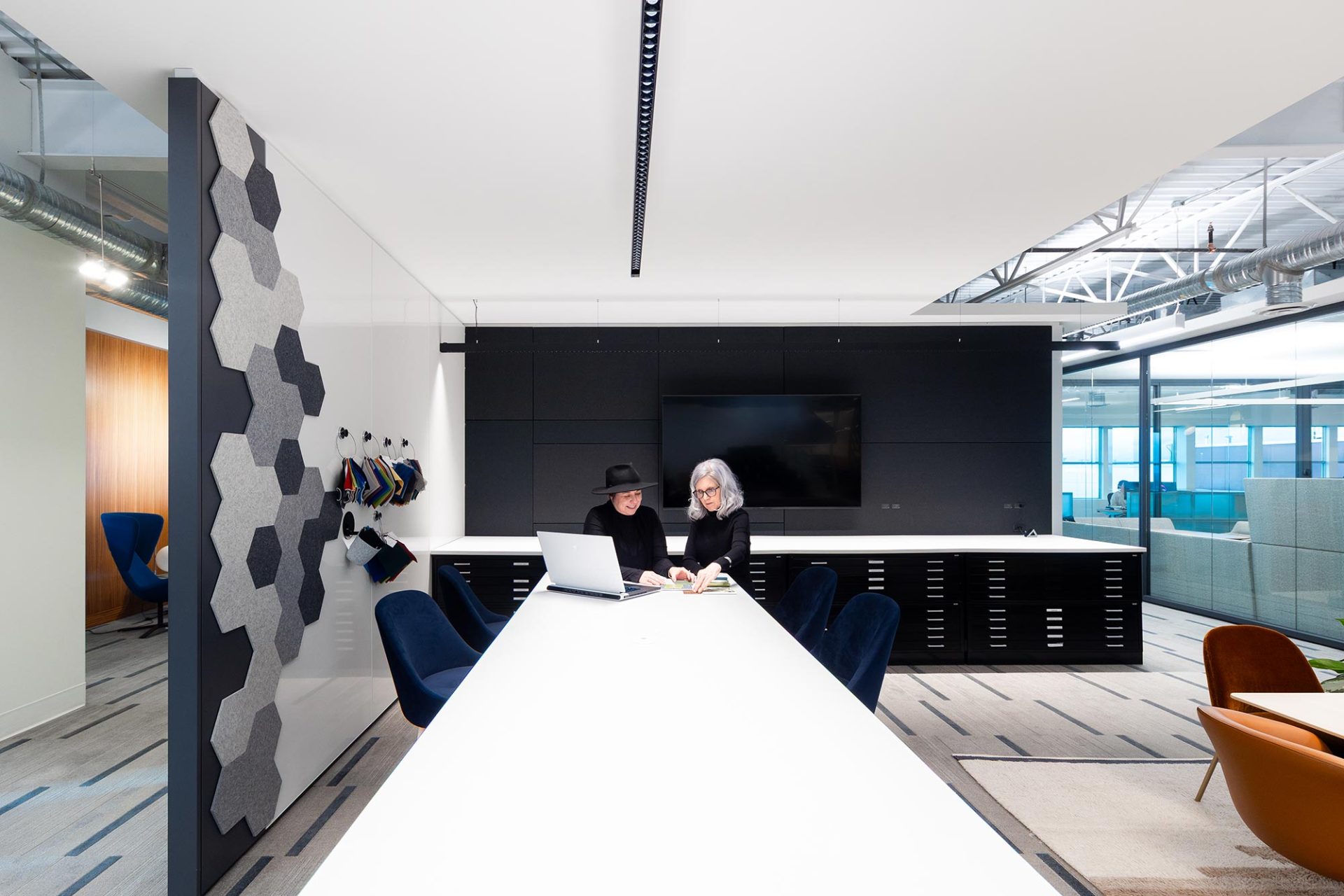 Graphic Office Interiors - Saanichton, BC